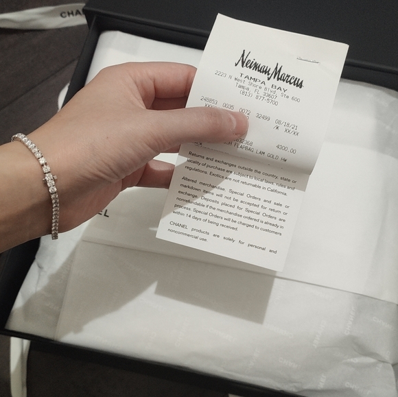 Brand new. Never used, Chanel Mini Flap square with gold ball. Pearl crush. - Picture 8 of 12